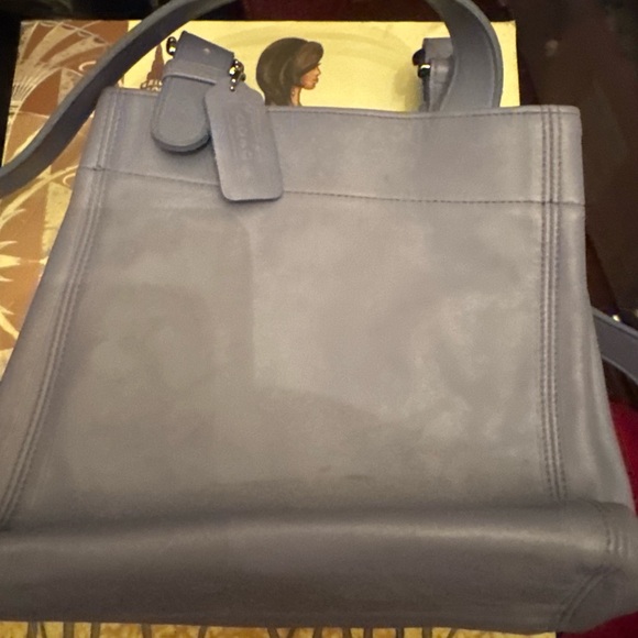 Coach Vintage LavenderLeather Tote Bag with Adjustable Strap - Picture 3 of 6